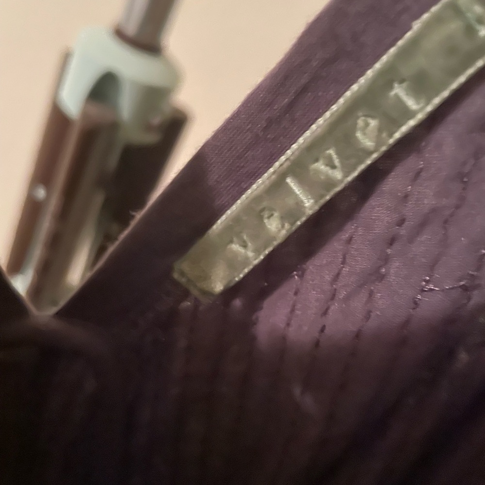 Deep V-Cut sequined top - Picture 3 of 5